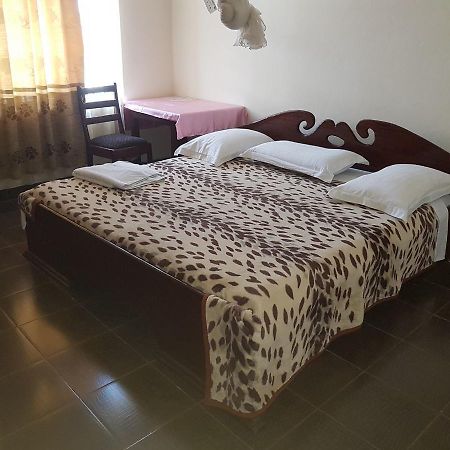 Centre D' Accueil Joli Reve Hotel Kisangani Exterior foto
